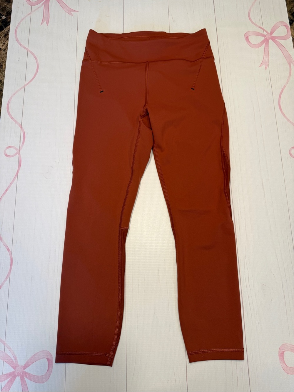 Lululemon Everlux and Mesh High-Rise leggings size 6 inseam 23